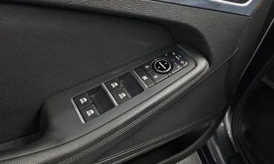 Hyundai Genesis 2016, 93351 км, за 12500000 KRW - фото 17
