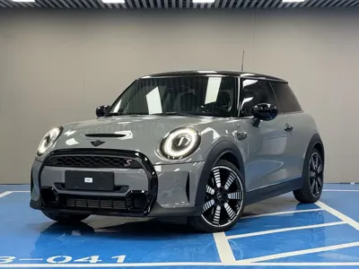 MINI MINI 2023, 18000 км, за 212000 CNY - фото 1