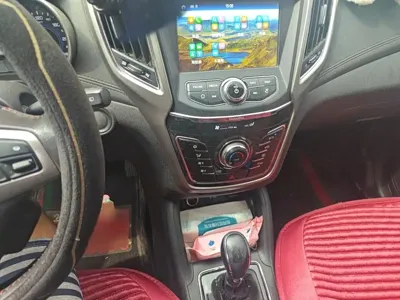 Changan CS35 2018, 59300 км, за 29600 CNY - фото 6