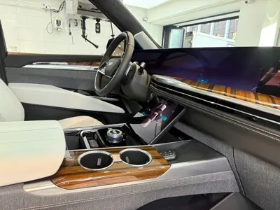 Cadillac Escalade 2025, 2500 км, за 172500000 KRW