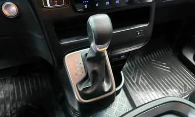 Hyundai Staria 2025, 9626 км, за 32900000 KRW - фото 9