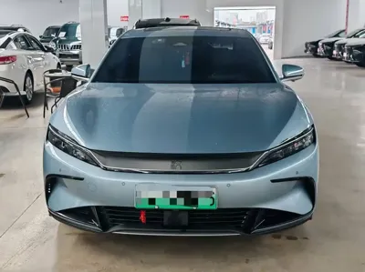 BYD Han 2023, 42600 км, за 118000 CNY