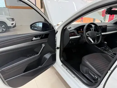 Volkswagen Lavida 2022, 33000 км, за 88800 CNY - фото 8