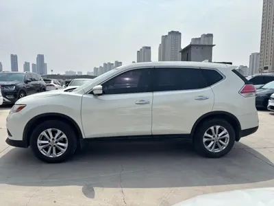 Nissan X-Trail 2015, 123000 км, за 42800 CNY