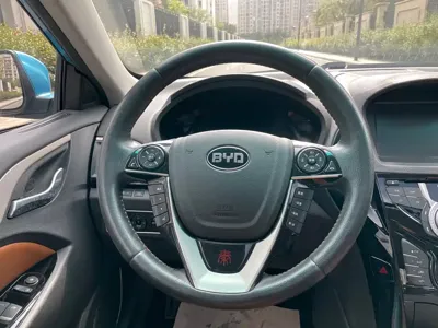BYD Qin NEV 2016, 88000 км, за 32800 CNY - фото 13