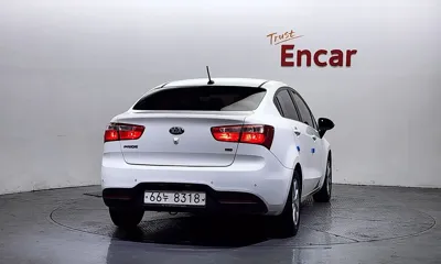 Kia Pride 2013, 88083 км, за 4650000 KRW