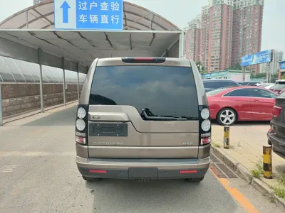 Land Rover Discovery 2015, 145000 км, за 218800 CNY