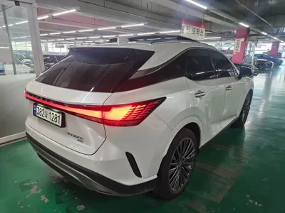 Lexus RX 2025, 33621 км, за 86990000 KRW - фото 3