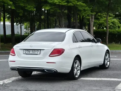 Mercedes-Benz E-Class 2018, 106858 км, за 19500000 KRW - фото 2
