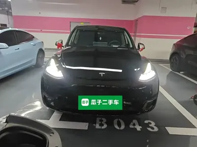 Tesla Model Y 2024, 72300 км, за 192800 CNY