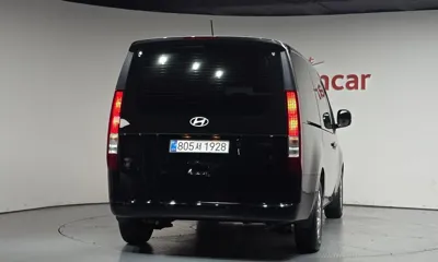 Hyundai Staria 2025, 9951 км, за 32700000 KRW