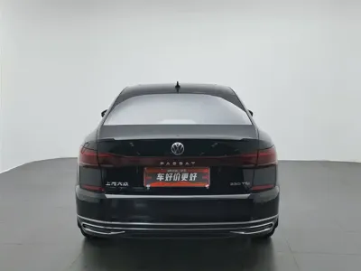 Volkswagen Passat 2023, 25000 км, за 103800 CNY