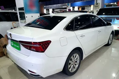 Roewe i6 New Energy 2017, 65199 км, за 42518.27 CNY - фото 6