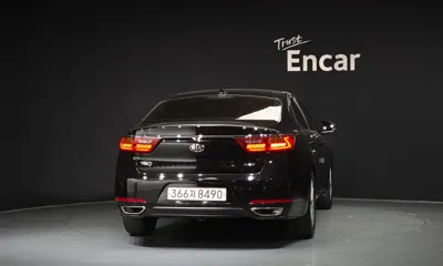 Kia K7 2017, 141305 км, за 9000000 KRW