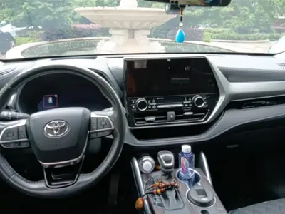 Toyota Highlander 2022, 79700 км, за 168000 CNY - фото 12