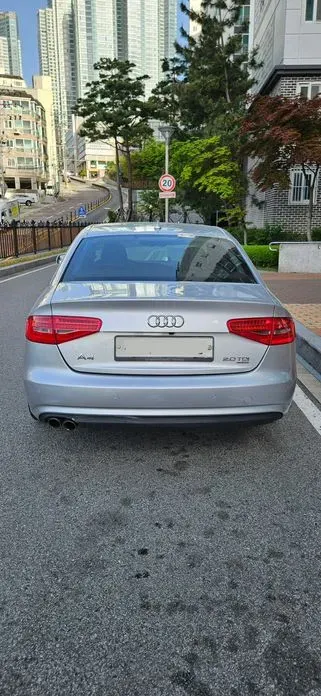 Audi A4 2014, 124000 км, за 6000000 KRW