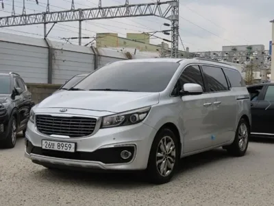 Kia Canival · 2015 год