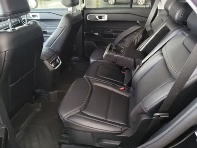 Ford Explorer 2025, 8900 км, за 247300 CNY - фото 17