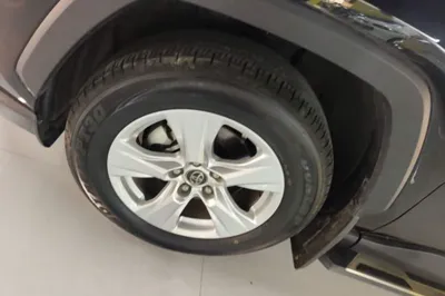Toyota RAV4 2022, 20900 км, за 112870.25 CNY - фото 8