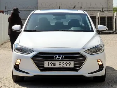 Hyundai Avante · 2016 год