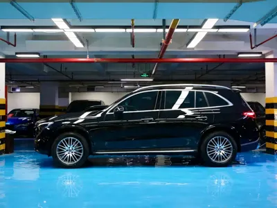 Mercedes-Benz GLC 2025, 18000 км, за 338000 CNY