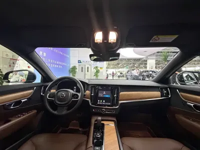 Volvo S90 2024, 35000 км, за 179800 CNY - фото 13