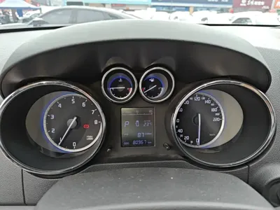 Changan CS35 2017, 81000 км, за 21300 CNY - фото 12