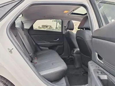 Hyundai Elantra 2022, 50000 км, за 59900 CNY - фото 19