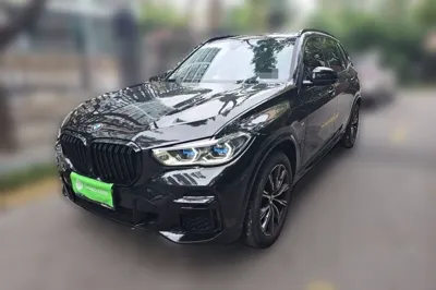 BMW X5 · 2022 год
