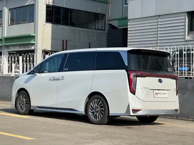 GAC Motor Trumpchi M8 2025, 27200 км, за 199000 CNY