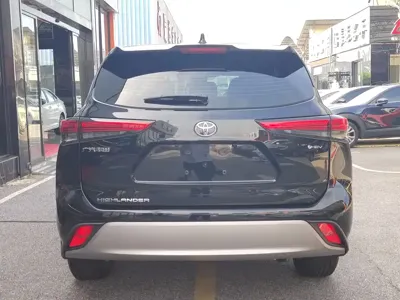 Toyota Highlander 2025, 3000 км, за 189800 CNY