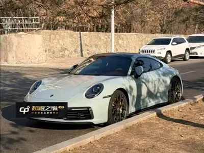 Porsche 911 · 2021 год