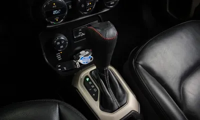 Jeep Renegade 2017, 117578 км, за 8800000 KRW - фото 9
