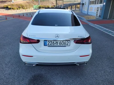 Mercedes-Benz E-Class 2022, 21942 км, за 41500000 KRW