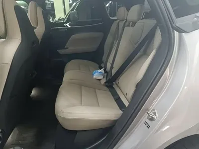 Volvo 沃尔沃XC70插电式混动 2025, 7000 км, за 234700 CNY - фото 17