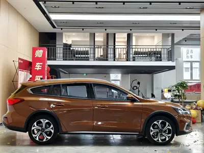 Ford Focus 2021, 28000 км, за 61800 CNY