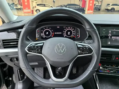 Volkswagen Passat 2023, 55599 км, за 103000 CNY - фото 8