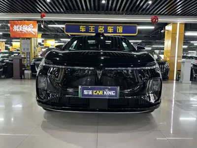 Voyah Zhiyin 2025, 8000 км, за 156800 CNY
