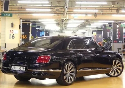 Bentley Flying Spur 2022, 27000 км, за 227000000 KRW