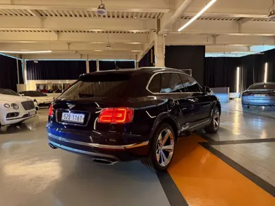 Bentley Bentayga 2018, 67000 км, за 105000000 KRW