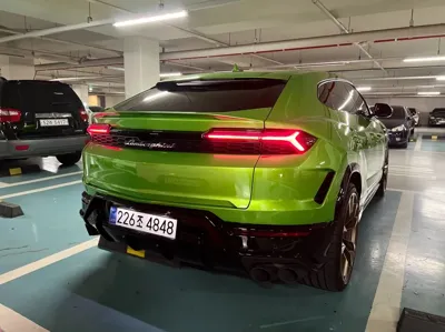 Lamborghini Urus 2025, 2100 км, за 440670000 KRW