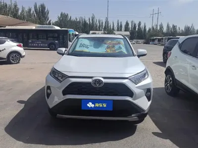 Toyota RAV4 2021, 47400 км, за 89800 CNY