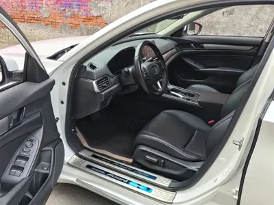 Honda Accord 2019, 64000 км, за 79800 CNY - фото 8