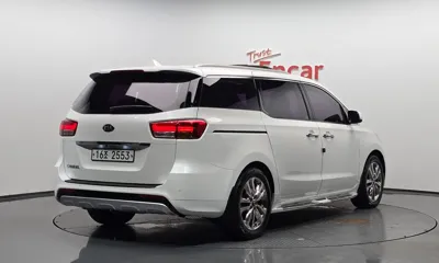 Kia Canival 2015, 166295 км, за 8900000 KRW - фото 2