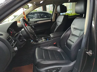 Volkswagen Touareg 2017, 94400 км, за 128950.68 CNY - фото 14