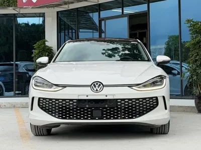 Volkswagen Lamando 2022, 42000 км, за 109800 CNY