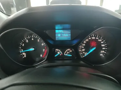 Ford Focus 2017, 73500 км, за 36926.57 CNY - фото 11