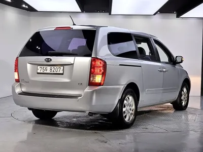Kia Canival 2012, 115741 км, за 2990000 KRW
