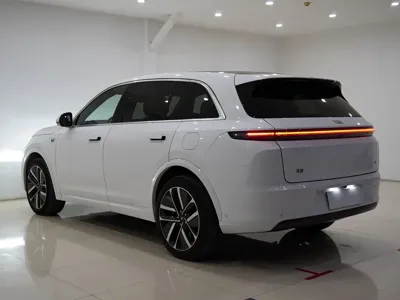 Li Auto Li L7 2023, 40000 км, за 165799 CNY