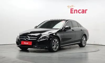 Mercedes-Benz C-Class · 2017 год